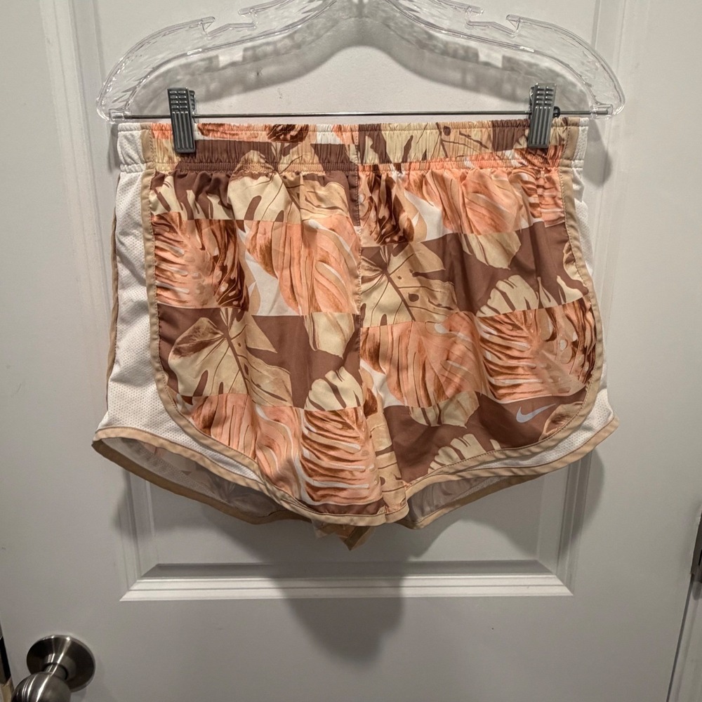 Nike Womens Running Shorts Tropical Monstera Leaf Print Brown L